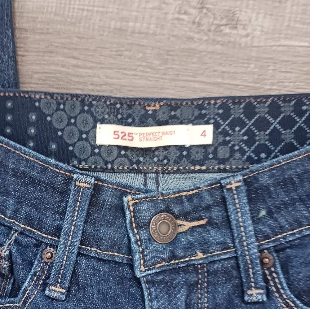 Levi's 525 Women's Perfect Waist Straight Leg Blue Denim Size 4 W27 L32 - Picture 2 of 7